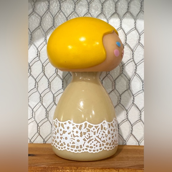 Vintage Avon Small World Swiss Girl Cologne Mist Bottle - Picture 2 of 5